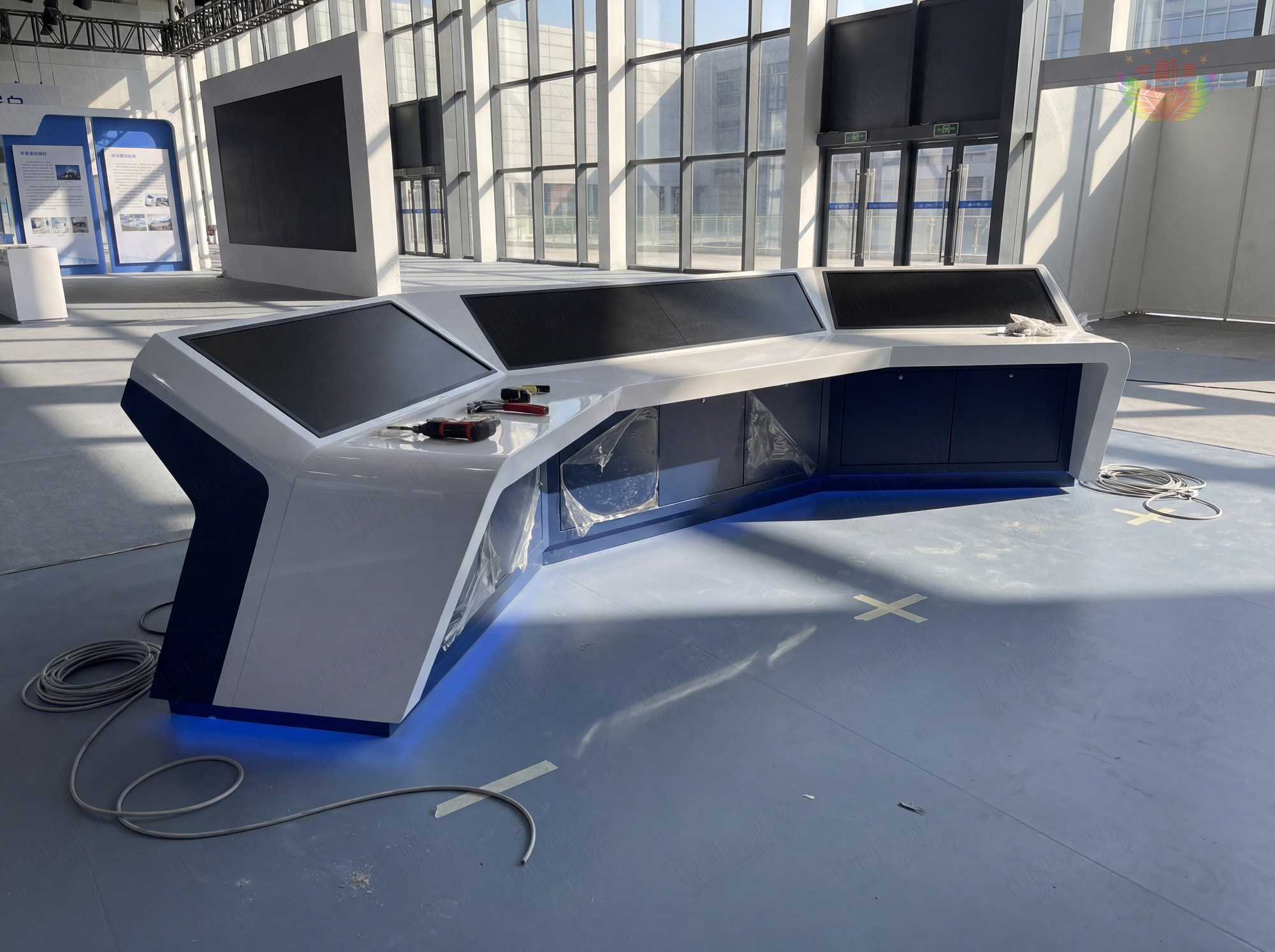 展覽展示廳專用斜面操作臺(tái)圖片